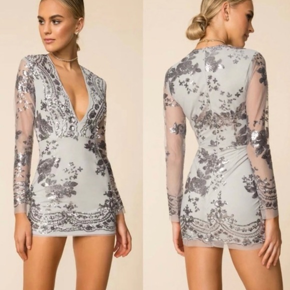 Superdown Jessica Deep V Mini Gunmetal Silver Sequin Dress XS New - Picture 3 of 8